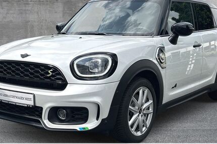 Mini Countryman SE (Cooper) 14.385 km 29.890 &euro; Recklinghausen 45659