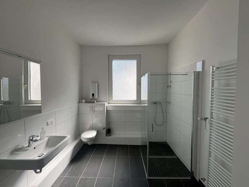 Wohnung zum Mieten in Duisburg 1.050 € 120 m²
