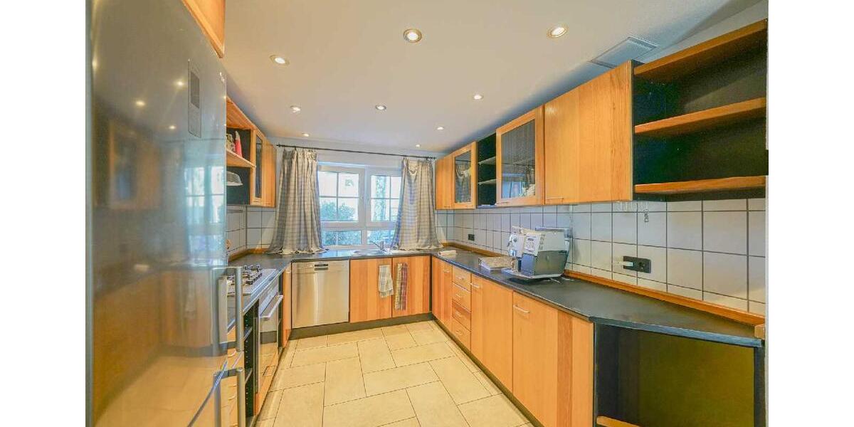 Freistehendes Einfamilienhaus mit Garten und Sonnenbalkon 5 zimmer