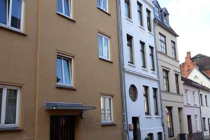 Wohnung zum Mieten in Wismar 300 € 32.5 m²