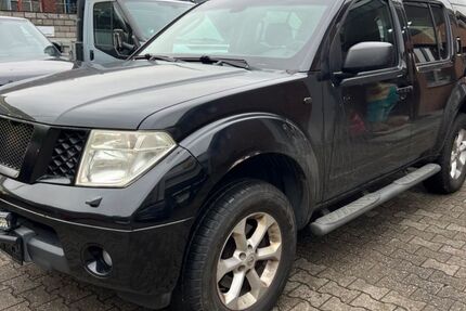 Nissan Pathfinder 238.000 km 3.900 &euro; Bochum 44793