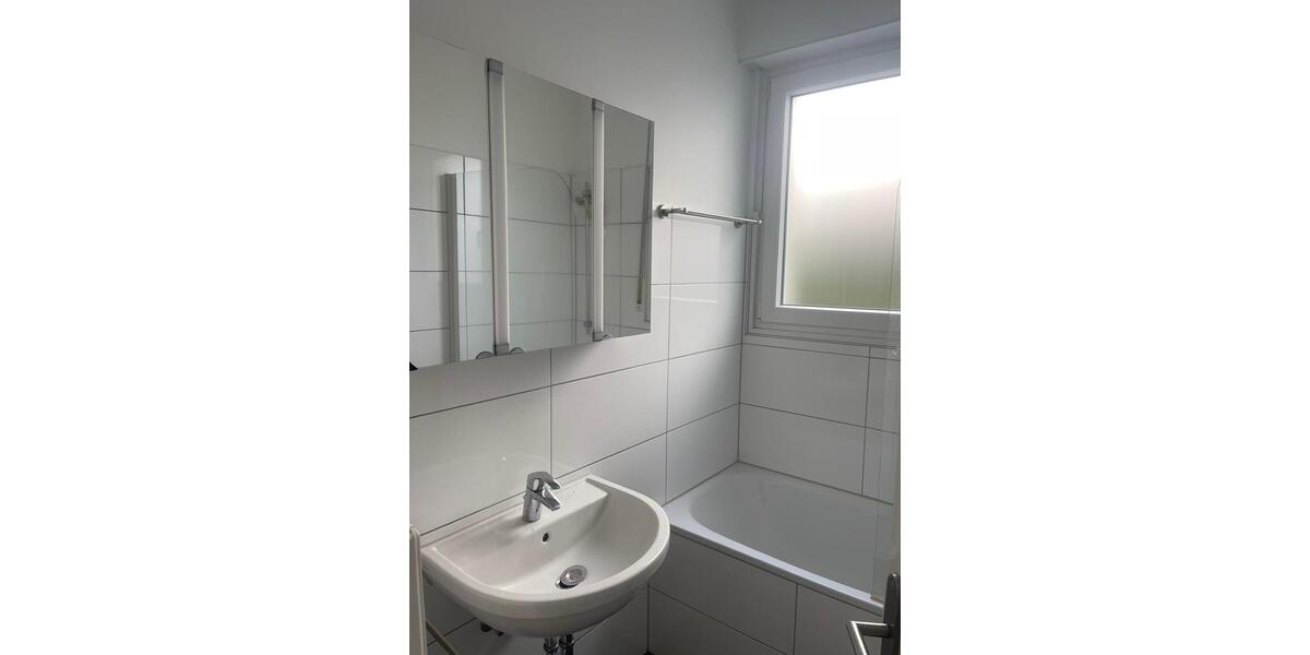 Erdgeschoßwohnung Krefeld - 3 Zimmer, 75 m&sup2;, 850&euro; | Angebot:25416444