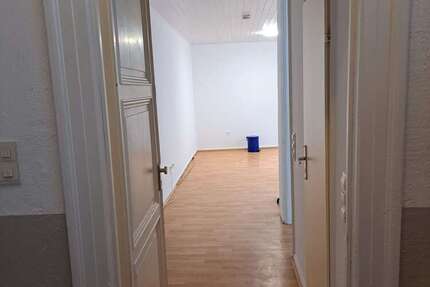 Wohnung zum Mieten in Krefeld 320 € 31.23 m²