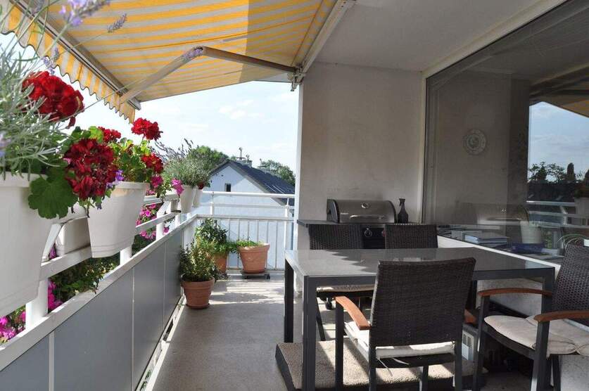 Ihr neues Familienglück: Traumhafte 4-Zi.-Wohnung mit Sonnenbalkon und Aufzug 4 zimmer