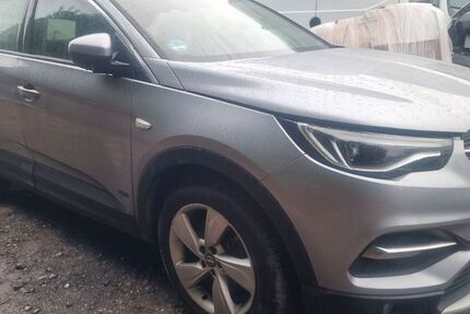 Opel Grandland (X) 121.000 km 14.999 &euro; Gelsenkirchen 45884