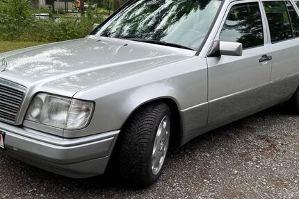 Mercedes-Benz 220 234.500 km 4.990 &euro; Mettmann 40822
