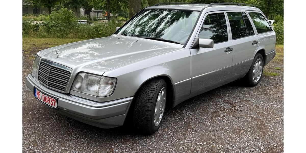 Mercedes-Benz 220 234.500 km 4.990 &euro; Mettmann 40822