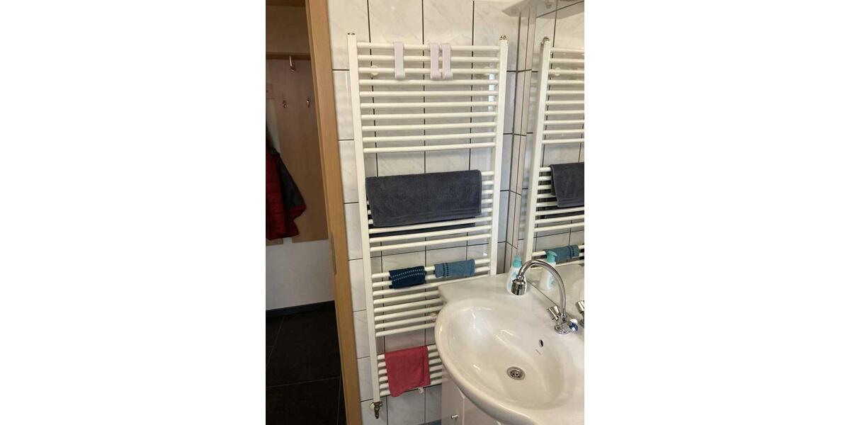 Erdgeschoßwohnung Duisburg Ruhrort - 6 Zimmer, 108 m&sup2;, 140.000&euro; | Angebot:23298929