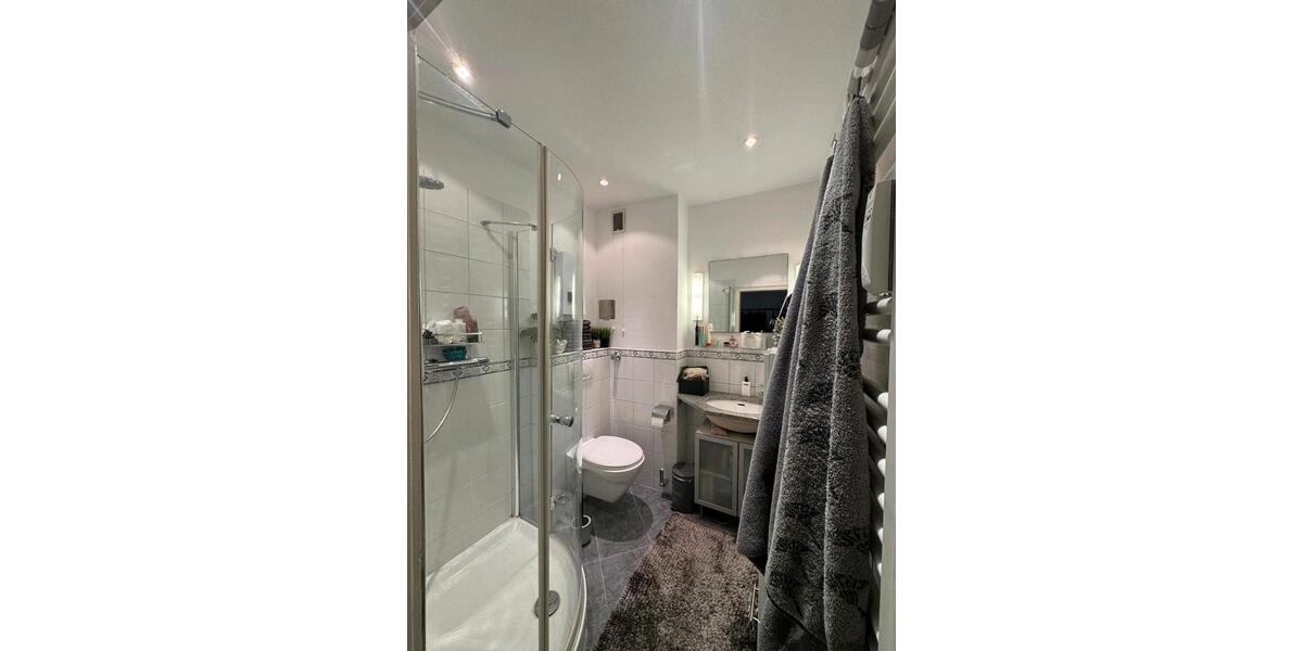 Charmante 2-Zimmer- DG-Wohnung in Oberkassel 2 zimmer