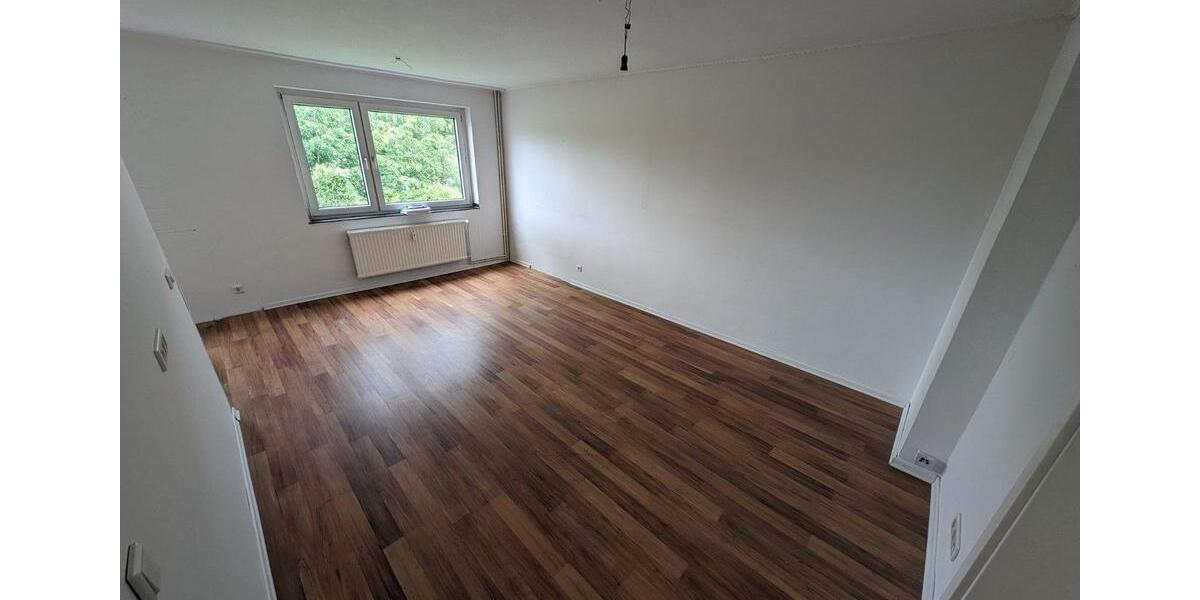 3-Zimmer-Wohnung mit Balkon AB SOFORT Bezugsfrei!!! 3 zimmer