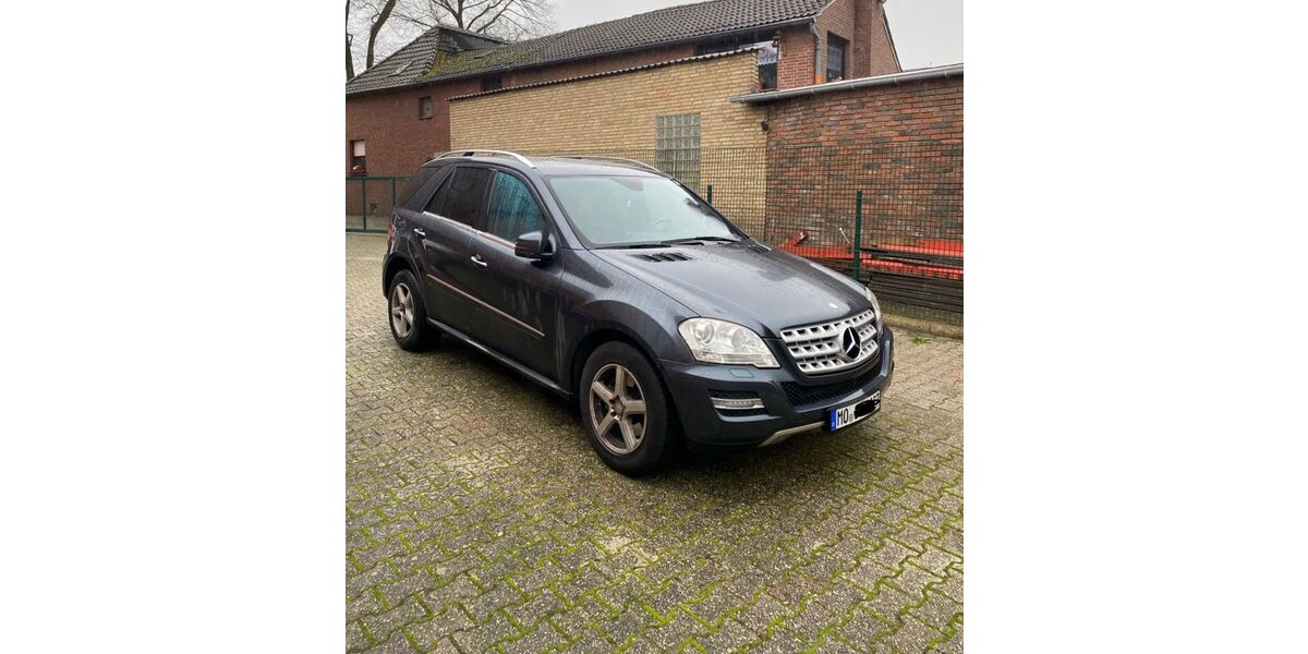 Mercedes-Benz ML 350 260.000 km 7.300 &euro; Kamp-Lintfort 47475