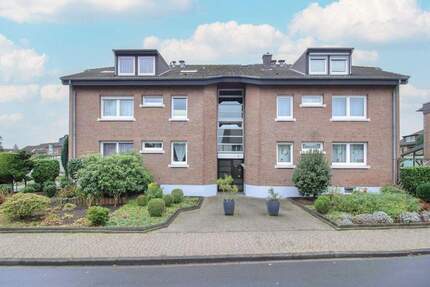 Charmante 2-Zimmer-Wohnung mit großem Balkon und Garage 2 zimmer