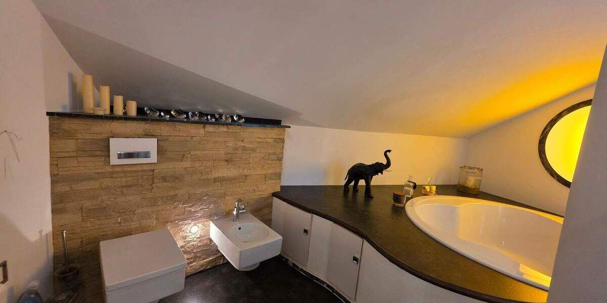 Mehrfamilienhaus, Wohnhaus Velbert Tönisheide - 4 Zimmer, 220 m&sup2;, 820.000&euro; | Angebot:23944329