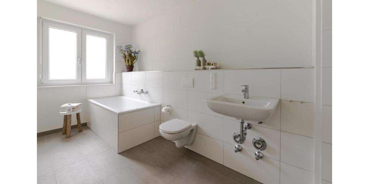Etagenwohnung Bochum Wiemelhausen - 3 Zimmer, 92 m&sup2;, 1.286&euro; | Angebot:26433786