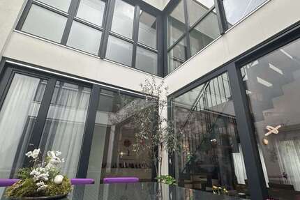 Wohnung zum Kaufen in Düsseldorf 1.550.000 € 219.38 m² 6 zimmer