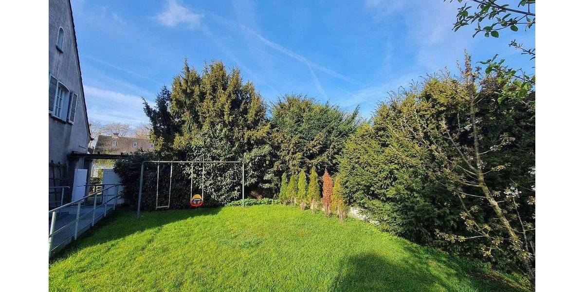 Einfamilienhaus Duisburg Hochemmerich - 9 Zimmer, 220 m&sup2;, 657.000&euro; | Angebot:26900580
