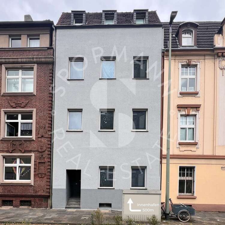Haus zum Kaufen in Duisburg 399.000 € 272 m²