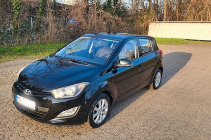 Hyundai i20 129.847 km 4.399 &euro; Moers 47443