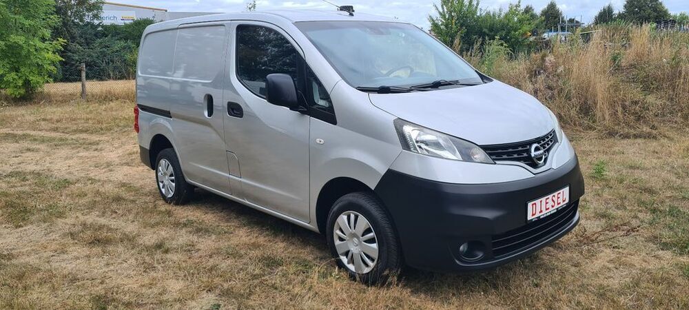 NV200