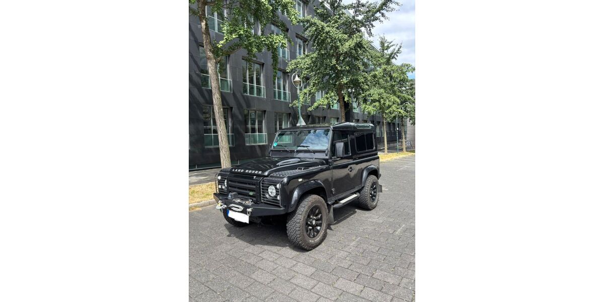 Land Rover Defender 127.138 km 41.500 &euro; Düsseldorf 40219