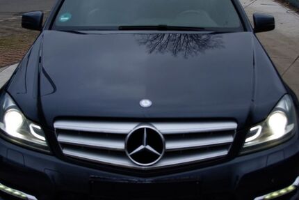 Mercedes-Benz C 250 234.000 km 8.300 &euro; Bottrop 46242