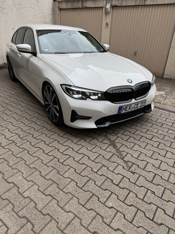 330i