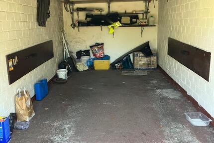 Garage von Privat in einem WEG zimmer