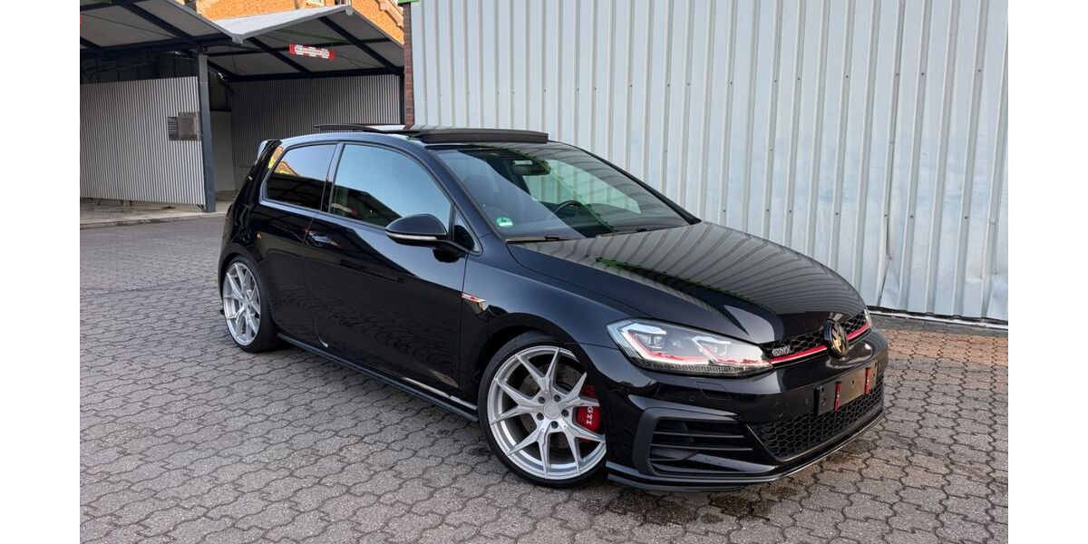 VW Golf 140.800 km 18.200 &euro; Alpen 46519