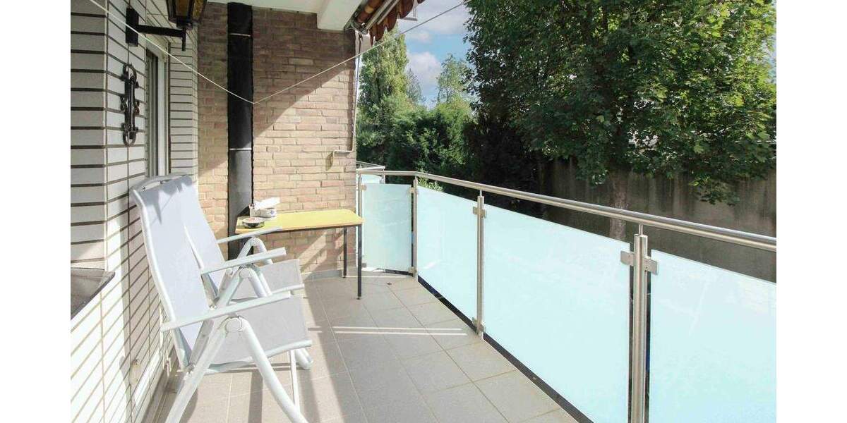 Viel Potenzial: Charmante 3 Zimmerwohnung mit Balkon und eigener Garage in Krefeld - Fischeln 3 zimmer