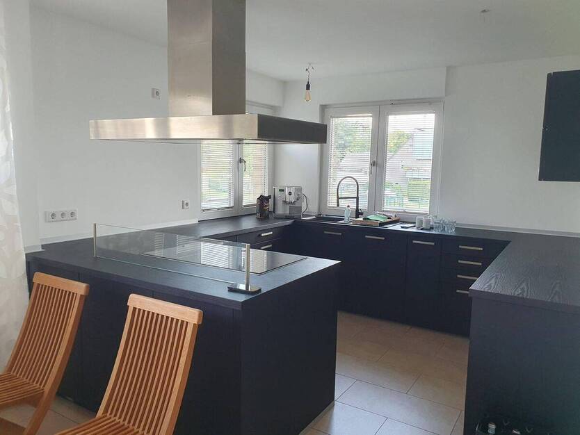 Gepflegtes und repräsentatives, großzügiges Einfamilienhaus mit Einliegerwohnung in Bochum-Eppendorf - 7 km von Essen 9 zimmer