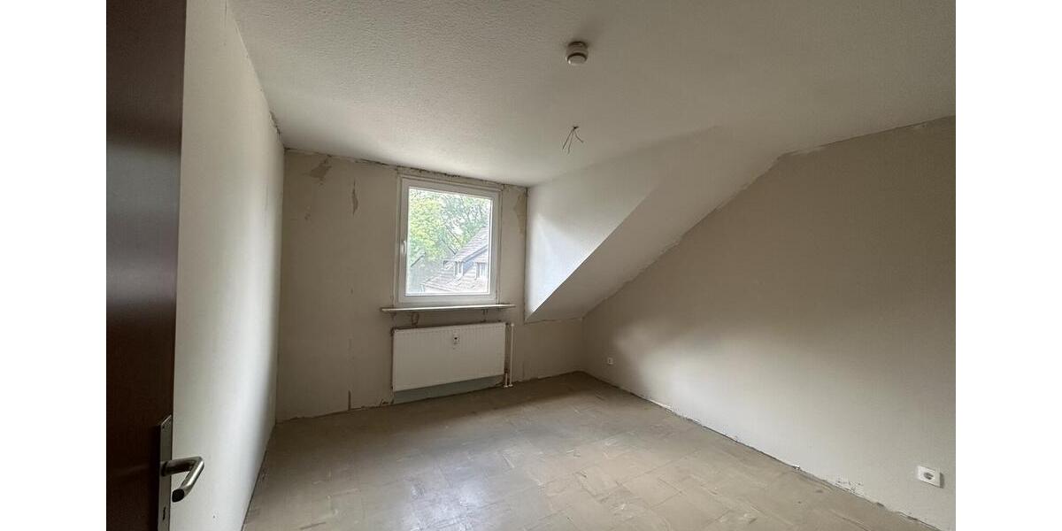 Dachgeschoßwohnung Duisburg Walsum - 4.5 Zimmer, 87 m&sup2;, 474&euro; | Angebot:26391507