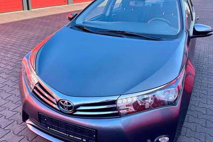 Toyota Corolla 94.649 km 13.300 &euro; Oberhausen 46145