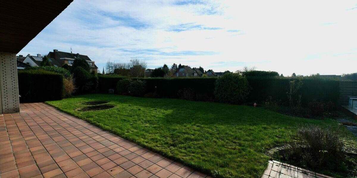 Premium-Grundstück mit Architektenbungalow und unverbaubarem Blick in Meerbusch-Büderich! 5 zimmer