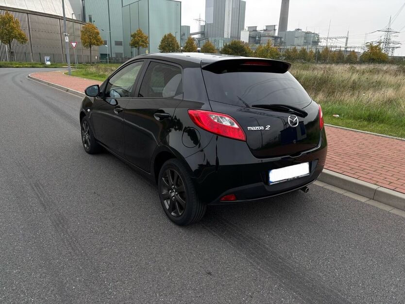 Mazda 2 153.000 km 5.499 € Duisburg 47178