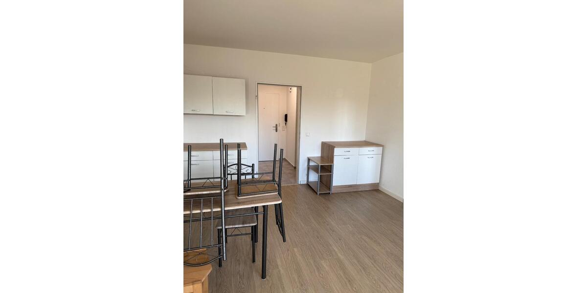 Schöne renovierte Wohnung mit Balkon zimmer