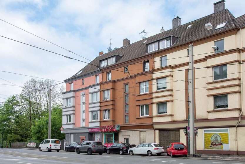 Haus zum Kaufen in Essen Altendorf 699.000 € 422.37 m²