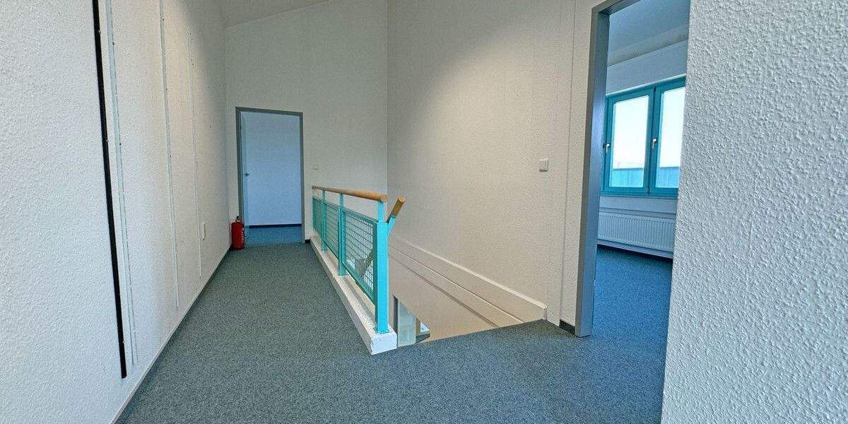 Gewerbeobjekt Voerde Holthausen - 7 Zimmer, 140 m&sup2;, 390.000&euro; | Angebot:25154929