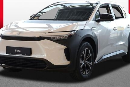 Toyota bZ4X 6.811 km 35.989 &euro; Recklinghausen 45659