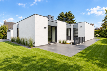 Haus Düsseldorf Lörick - 5 Zimmer, 200 m&sup2;, 4.950&euro; | Angebot:27357267