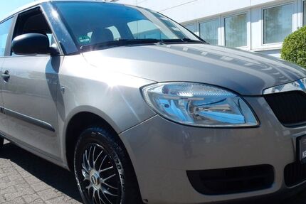 Skoda Fabia 159.341 km 2.500 &euro; Oberhausen 46047