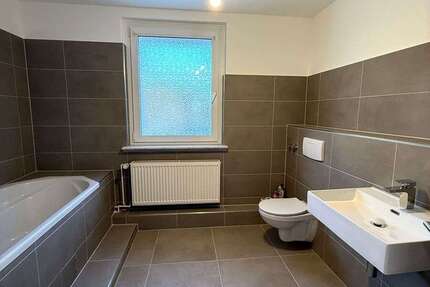 Haus Duisburg Laar - 5.5 Zimmer, 155 m&sup2;, 374.500&euro; | Angebot:25478836