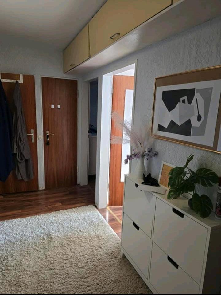 Untermiete 4.7-3.8 in Düsseldorf Altstadt