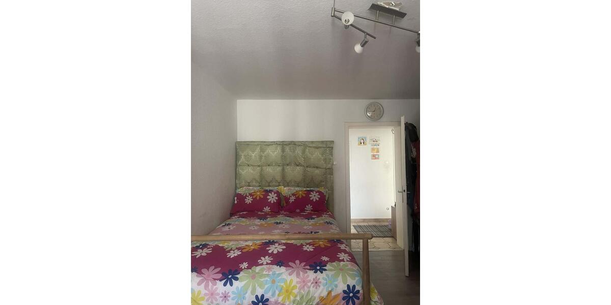 Etagenwohnung Essen Stadtbezirk VII - 1 Zimmer, 54 m&sup2;, 500&euro; | Angebot:26252209