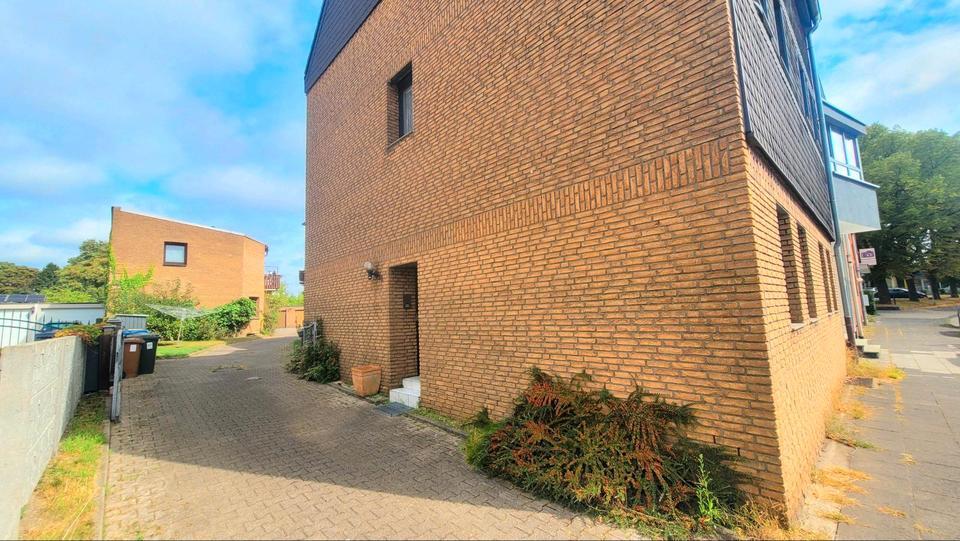 Freie 4 Zimmer EG Wohnung im Zweifamilienhaus + Dreifamilienhaus zimmer