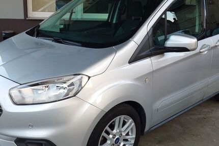 Ford Tourneo Courier 47.000 km 12.499 € Gladbeck 45968