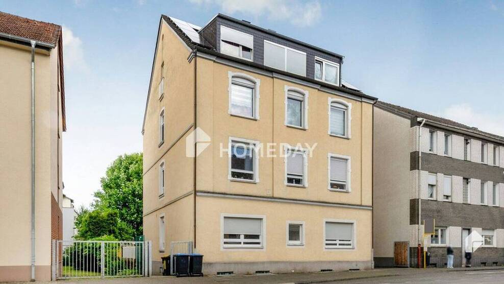 Großzügige 4-Zimmer-Etagenwohnung mit Garage in idealer Lage