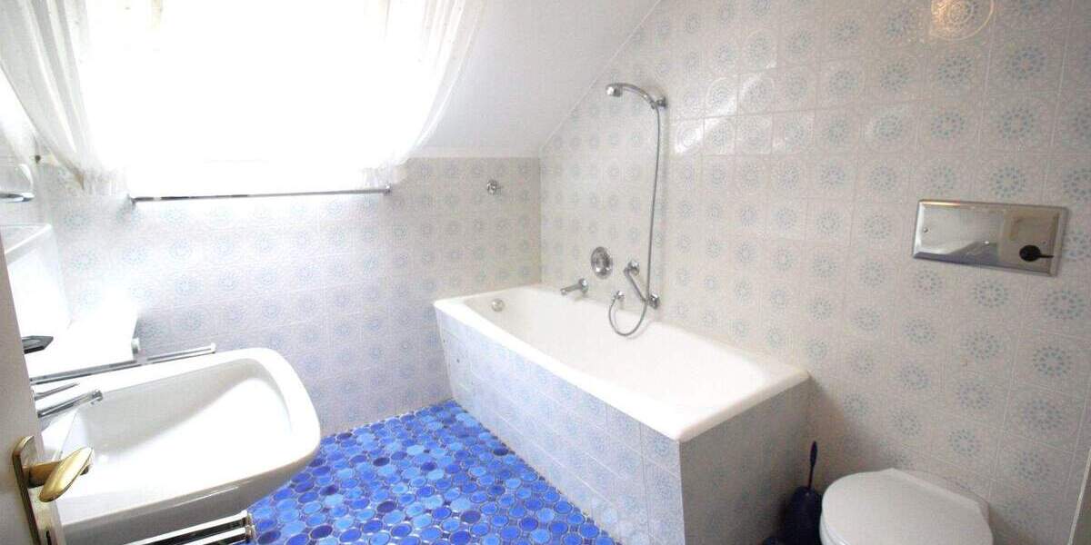 Einfamilienhaus Ratingen Hösel - 8 Zimmer, 303 m&sup2;, 1.450.000&euro; | Angebot:24462555