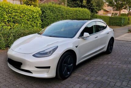 Tesla Model 3 72.409 km 19.900 &euro; Marl 45770