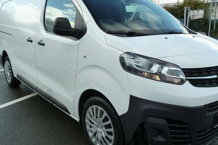 Opel Vivaro 179.000 km 11.900 &euro; Duisburg 47269