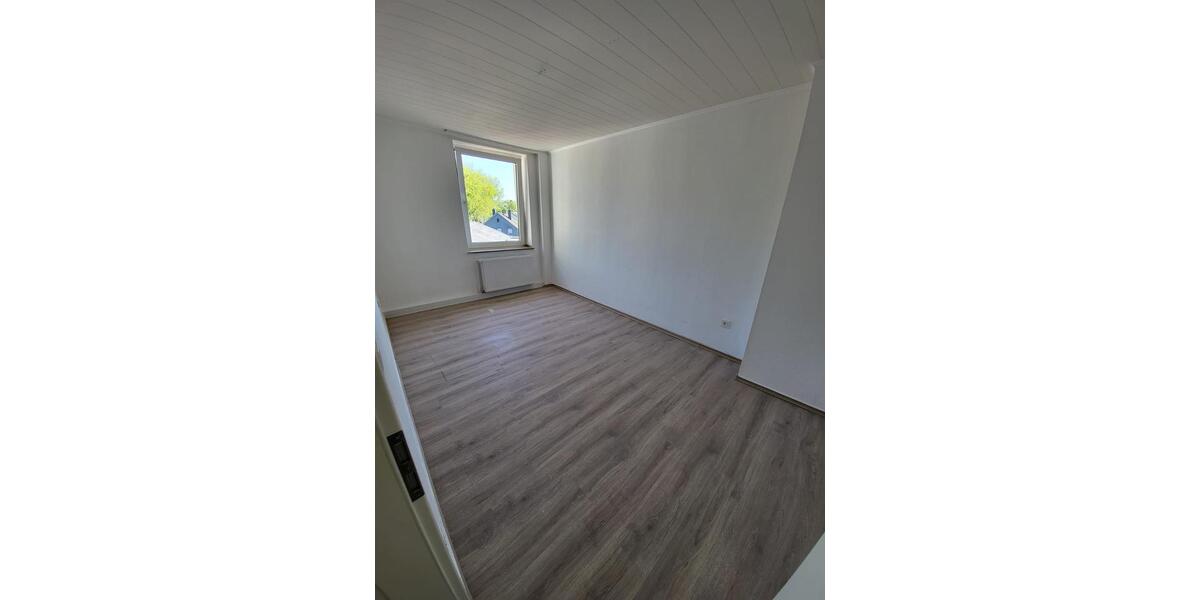 Etagenwohnung Oberhausen Osterfeld - 5 Zimmer, 123 m&sup2;, 1.000&euro; | Angebot:26340823